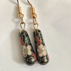 Vintage Pink Red Flower Cloisonne Earrings Black Enamel Gold Tone Taiwan Asian