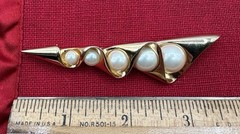 Vintage 80’s Modernist Gold Tone Faux Pearl Brooch Wavy Signed FO Retro 3.5 in.
