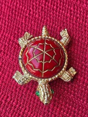 Vintage Unique Gold Toned Red Shell Green Eyed Turtle Pin Brooch