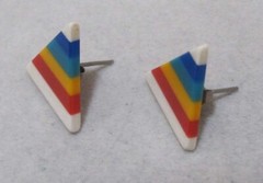 Vtg White Blue Green Yellow Red Striped Lucite TRIANGLE Stud Earrings 3/4″