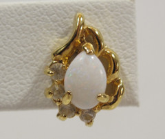 VTG Milk Color Opal~Rhinestone Stud Earrings Gold Tone~3.1 g~October Birthstone