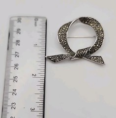 Vintage Pave Markasite Rhinestone Silver Tone Bow Tie Loop Q Retro Brooch Pin