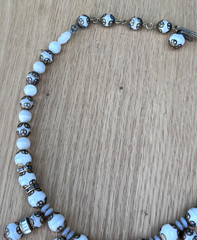 Vintage Art Deco Opaline Milk Glass Bead Beaded Necklace Choker 17″ Modern