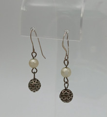 VTG 925 Faux Pearl Drop Earrings 1.5in Sterling Silver 7gtw Pattern Bead Artisan