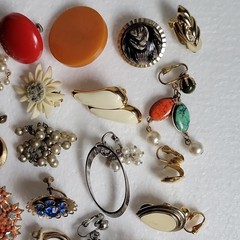 Vintage Multicolor Mixed Lot Earrings Brooch Necklace Ring Glass 34 Pieces