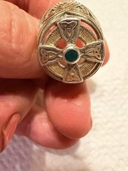 Vtg 925SterSilver/Gold Pltd Sz 8.25-14g Embellished Emerald Gemstone Ring!