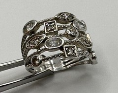Awesome Vintage Unbranded 925 Sterling Silver Clear Gems Confetti Size 9 Ring