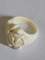 Vintage Ivory Lucite Plastic Carved Rose Flower Ring Size 8