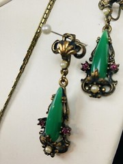 Vintage Unsigned Faux Jade Gems Drop Necklace Earring Set Victorian Style READ