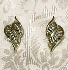 Vintage Coro Silver Tone Shell Shape Earrings Clip Ons signed Mid Century