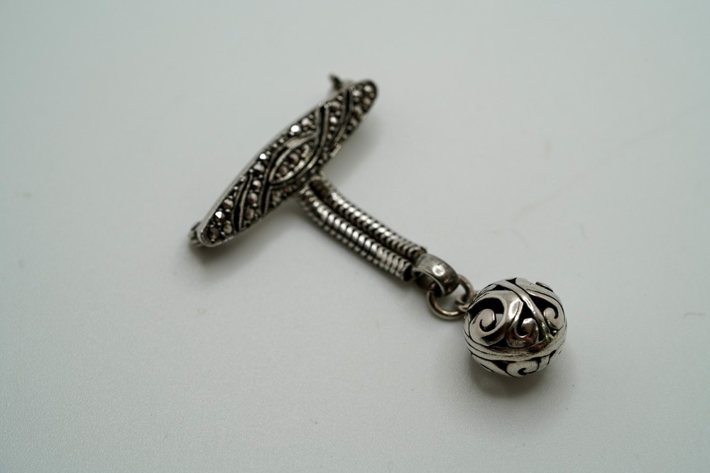Vintage 800 Silver Marcasite Dangle Brooch 4.5cm X 2.8cm Signed CB JB27