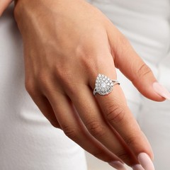 Vint Diamond Teardrop Cluster Rng in 14k White Gold Size 6.25