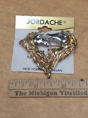 Vintage Two Sisters Medici Brooch Pin Horses Two-Tone Heart Rodeo Country Chic