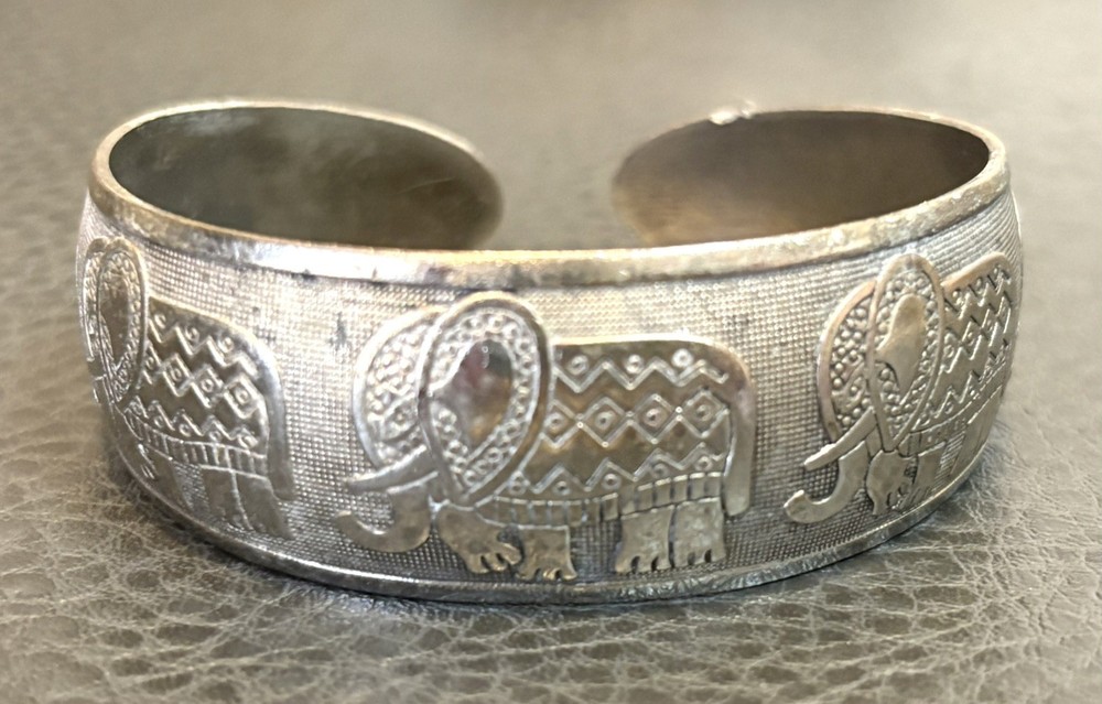 Vintage Silver Tone Tibetan Embossed Elephant Ethnic Tribal Boho Cuff Bracelet