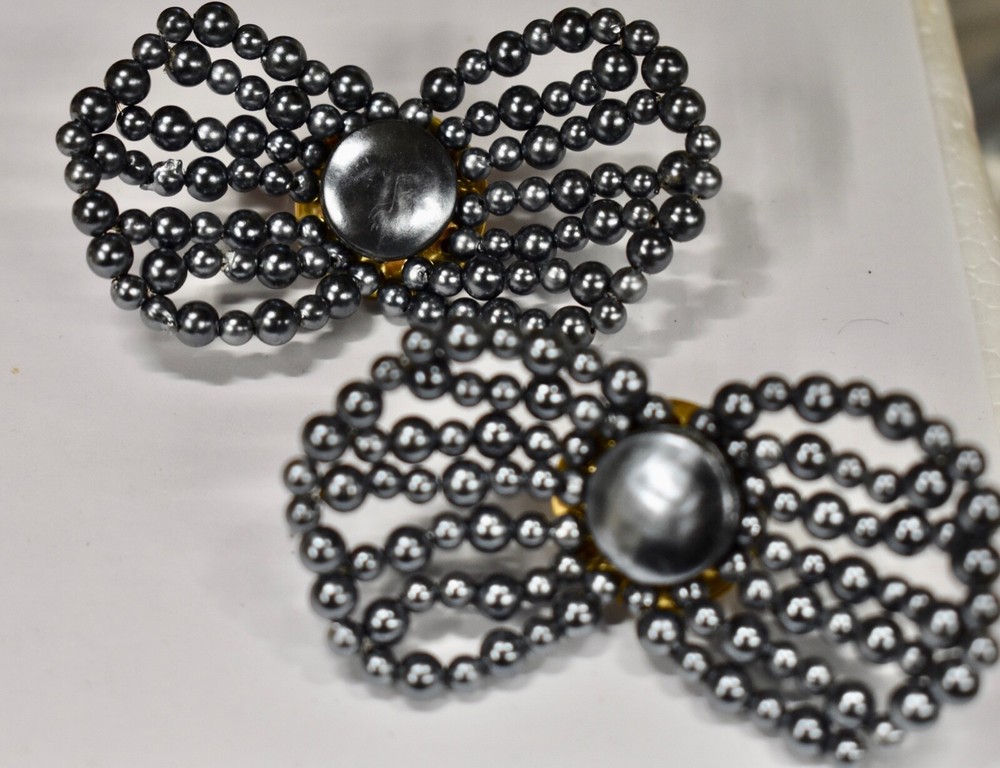 VINTAGE GUN METAL GREY PLASTIC PEARL SHOE CLIPS * BOW * HONG KONG DEAD STOCK