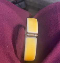 SIGNED WEISS BRACELET YELLOW ENAMEL OVER GOLDTONE CLAMPER VINTAGE FITS ALL