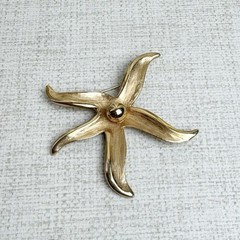 Vintage 60s Pastelli Gold Tone Starfish Star Brooch Pin Textured Signed