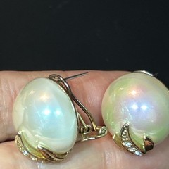 Vintage Carucci Earrings Gold Tone Rhinestone Faux Pearl Pierced 3/4” Beautiful