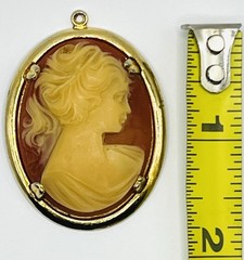 Vintage Gold Tone Cameo Pendant – Large 2 Inch