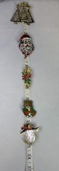 Lot of 5 Vintage to now brooch Pin Lot Christmas Holiday F23
