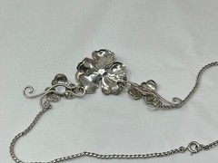 Vintage Silvertone 3D Metal Flower 15.5″ Necklace