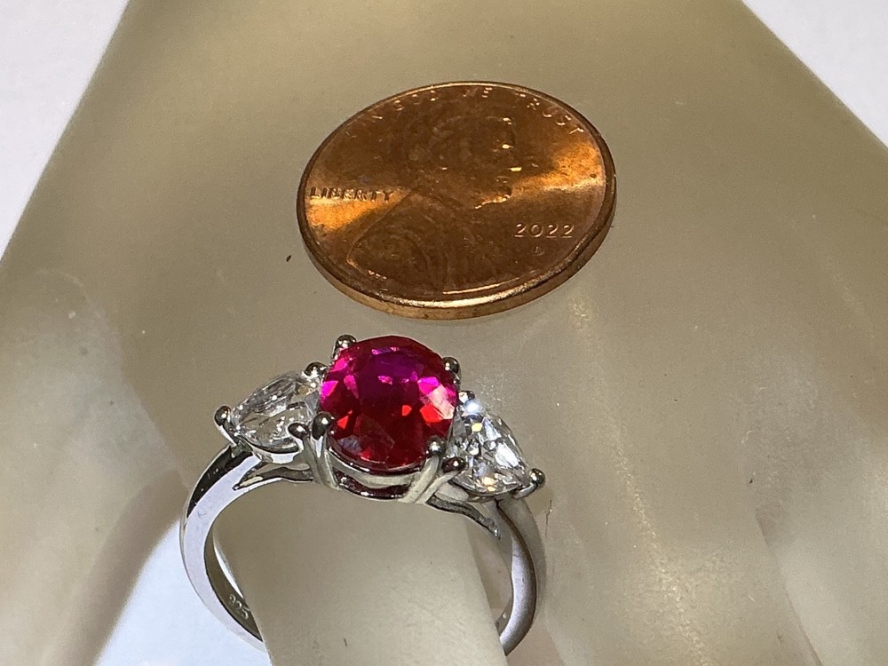 LOVELY STERLING SILVER CUBIC ZIRCONIA RED COLORLESS RING SIZE 7