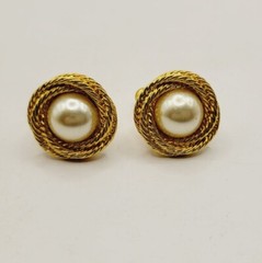 Napier Earrings Gold Tone Faux Pearl Screw Back Clip On Hoop Rope .75 in Vintage