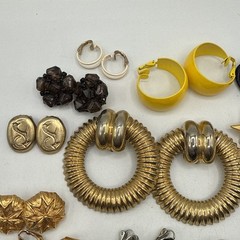 15 Pairs Of Vintage Clip On Earrings Variety Of Styles & Colors 1980’s, 1990’s