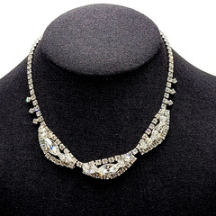 Elegant Swag Design Sparkling Rhinestone Silver Tone Art Deco Style Vtg Necklace