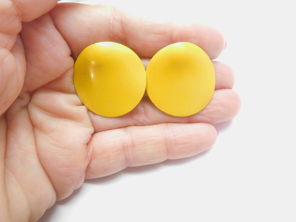 Yellow Enamel Silver Tone Metal Domed Disc Pierced Earrings Vintage