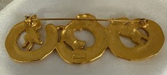 Vtg JJ Jonette Jewelry Playing CATS Brooch 3.25″ Hammered Gold Tone Signed Pin