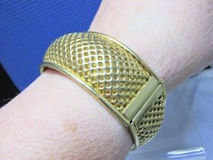 1969 Vintage Sarah Cov Cosmopolitan Mesh Bracelet Bangle Gold Plate Signed