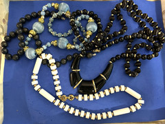 3.4 lb Vintage Costume Jewelry Lot Wear Repair Craft Lisner Napier Trifari Read