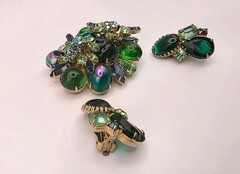 Vintage Unsigned Hattie Carnegie Green, Heliotrope Glass Brooch/Married Earrings