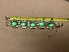 Vtg Mint-Green Cabochon & Rhinestone Unsigned Bracelet Gold Tone 5-Link Safety