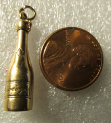 vintage Antique 14K Gold 3D BOTTLE OF CHAMPAGNE Charm Pendant