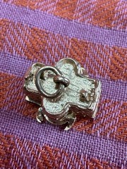 Vintage 14k Gold White House Charm USA Presidential Home Miniature Openwork