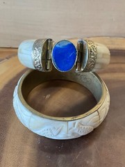 VINTAGE BRACELET INDIA BANGLE HORN BONE BRASS GEM – 2 Braclets & Beaded Necklace