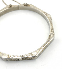 Vintage Sterling Silver Engraved Octagonal Hinged Bangle Bracelet