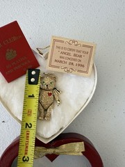 THE BEAR CLUB 24k Gold-Plated Pewter Teddy Bear Pin in Heart Shaped Box 1996