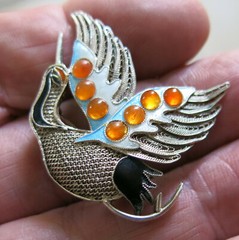 Sterling Silver Sea Bird Brooch Enamel with 7 Orange Stones 5.1g [6328]