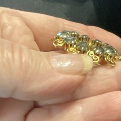 Vintage Smokey Aurora Borealis Rhinestones, Gold Tone Filigree Wreath Brooch.