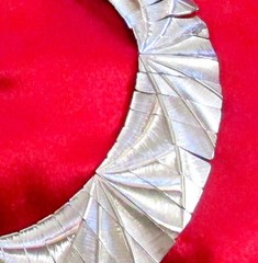 VTG RUNWAY UNSGND LES BERNARD EGYPTIAN SILVER TEXTURED COLLAR NECKLACE EXC