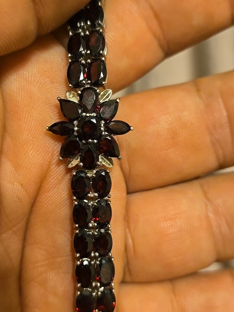 Stunning Vtg 925 Sterling Silver Almandine Garnet Bracelet