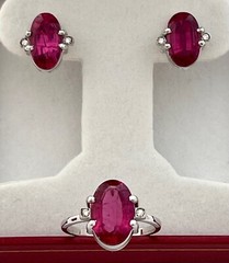 VINTAGE SET OF EARRINGS & RING 18K WG TOURMALINES & DIAM, APPR. VALUE USD $3,500