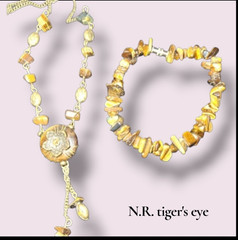 Avon NR Tiger’s Eye Pendant Beaded Necklace unsigned bracelet Set vintage