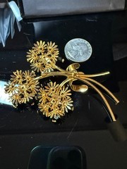 Vintage 1950s Floral Spray Brooch Black Jet Rhinestone Goldtone Large Statement