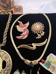 VTG Gold Tone Jewelry Lot ALL SIGNED Napier Marvella Amway AJC Carolee Whiting D