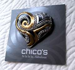 CHICO’S NWT 2008 AMERICAN HEART ASSO. SIGNED BROACH HEART SHAPE FAUX DIAMONDS