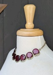 Vintage Deep RED Burgundy Maroon ROUND Thermoset Gold Tone 16″ Necklace Choker